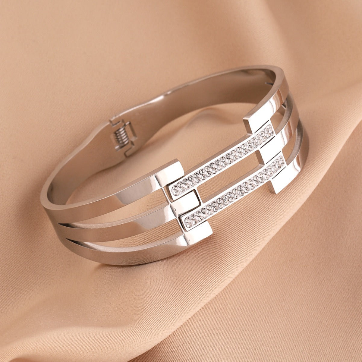 Hollow out Bracelet Stainless Steel Female Style Bracelet Geometric Circle Hollow out Handpiece - V.I.P Digital Presence