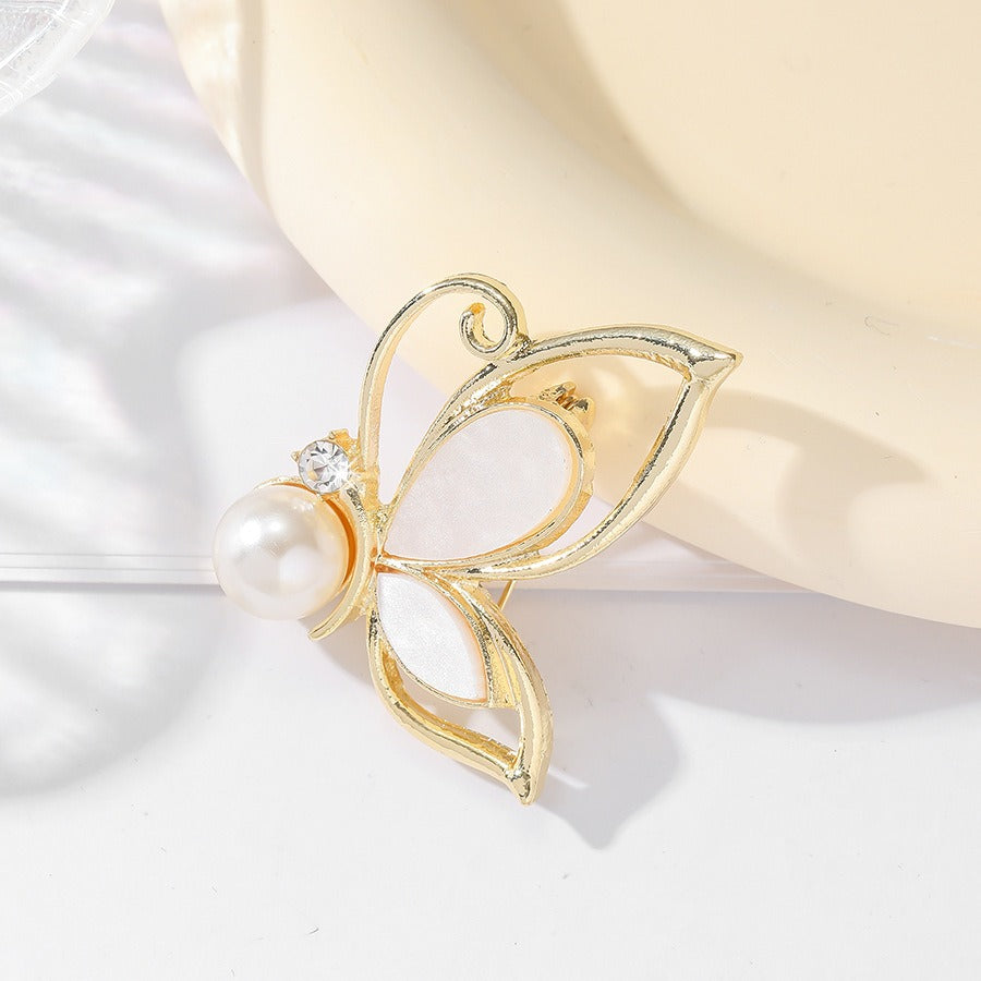 New hollow out fashionable imitation mother of pearl butterfly brooch, suit jacket, clothing accessories, pins - V.I.P Digital Presence