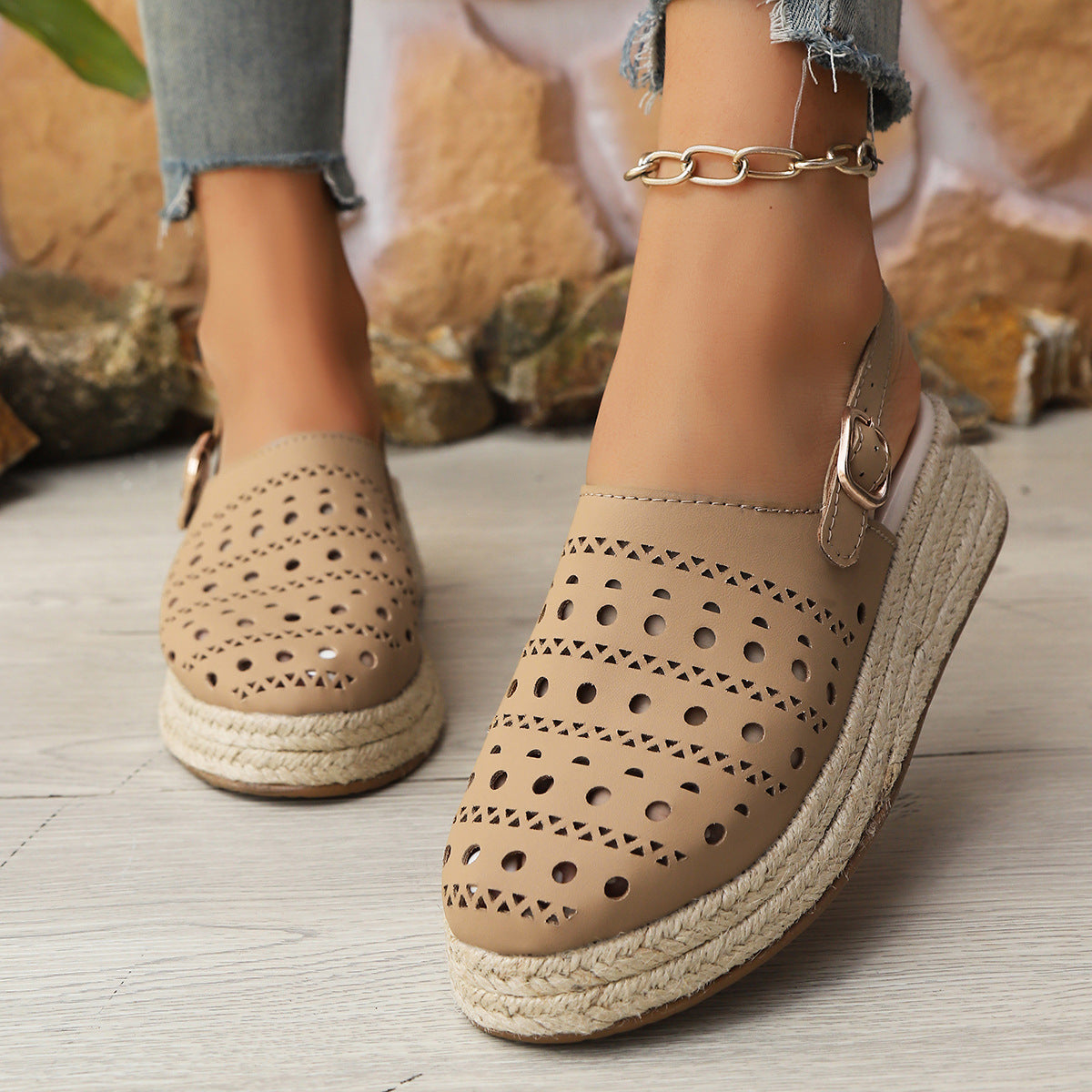 Baotou sandals women's thick soled sloping heel retro hemp rope hollowed out women's sandals - V.I.P Digital Presence