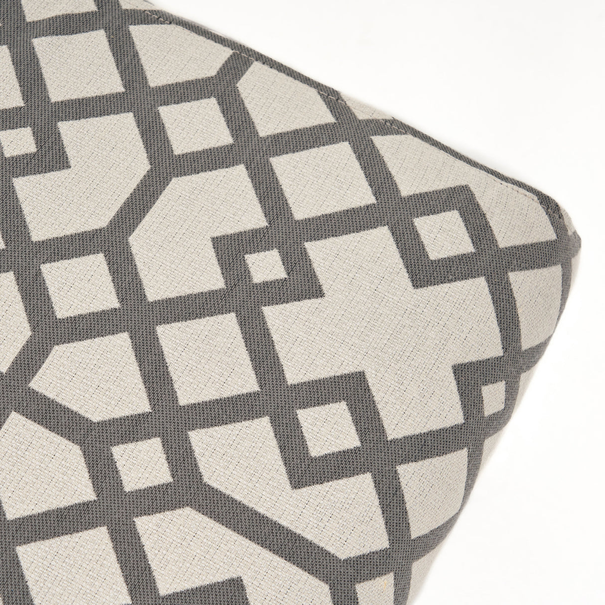 ACCENT CHAIR - V.I.P Digital Presence