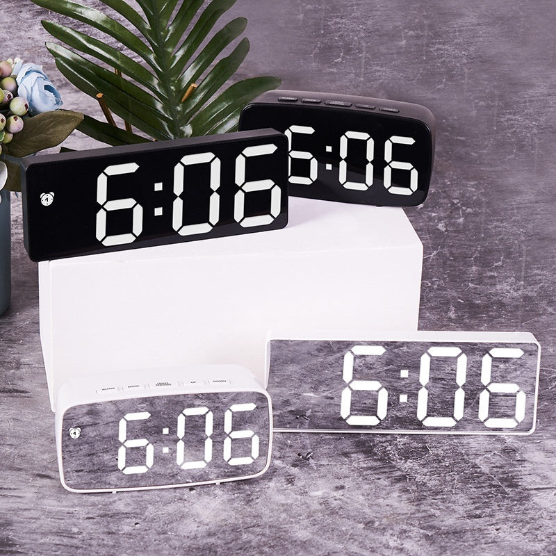 Simple Style LED Electronic Alarm Clock Battery and Plug-in Dual-use Timepiece Yida Time - V.I.P Digital Presence