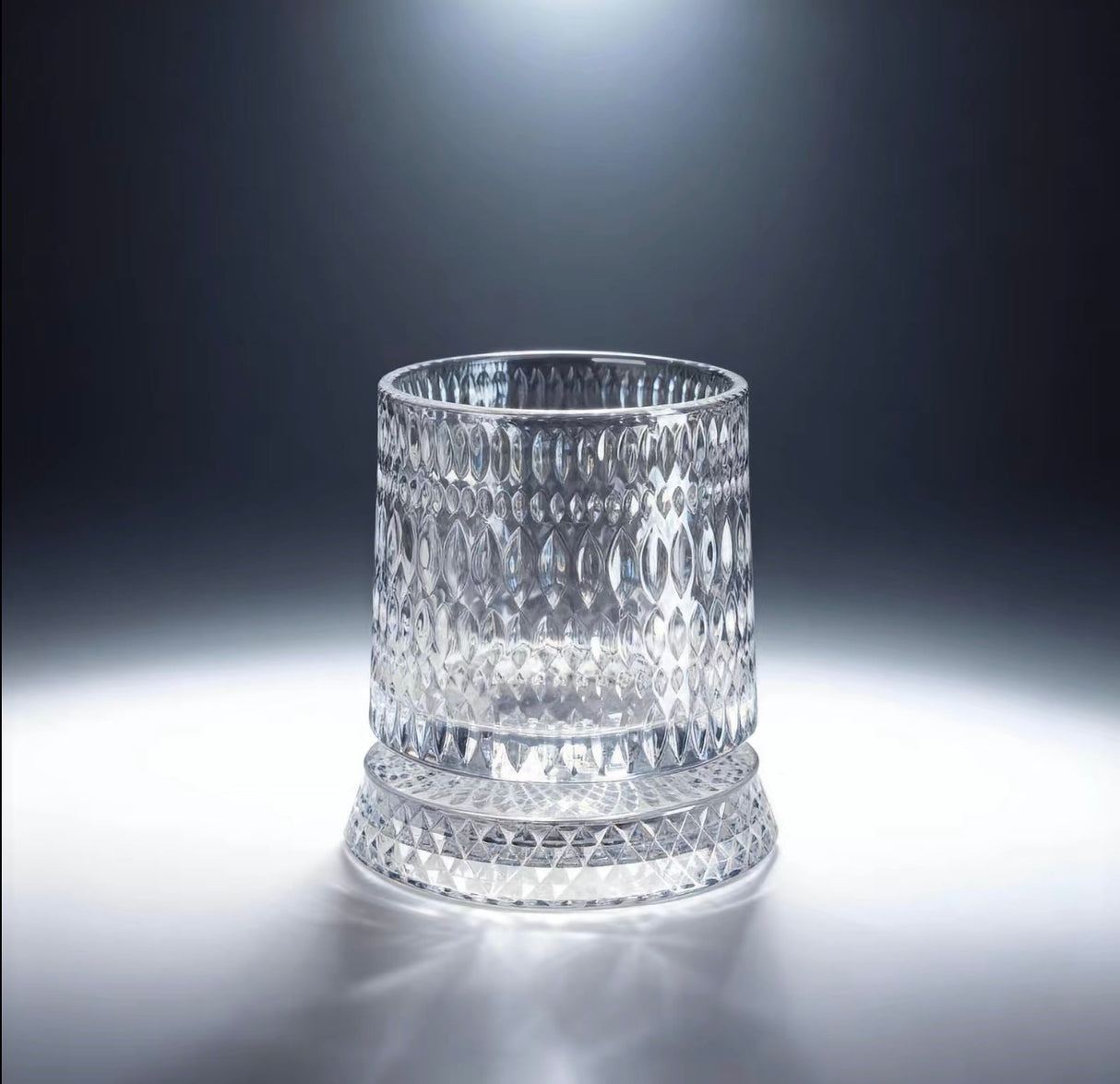 CrystalTwirl Rotating Drink Glass