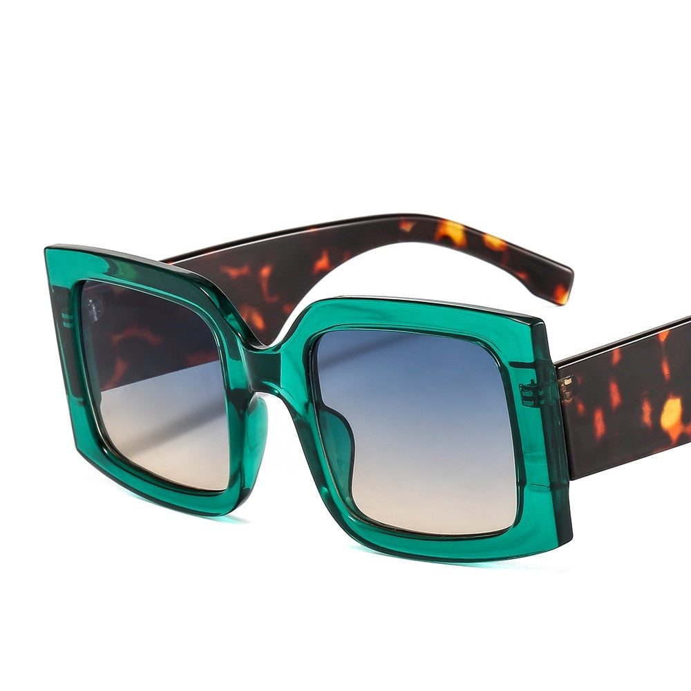 Gafas de sol cuadradas de estilo Ins con montura grande y colores deslumbrantes para hombres y mujeres, con personalidad que combinan con todo.