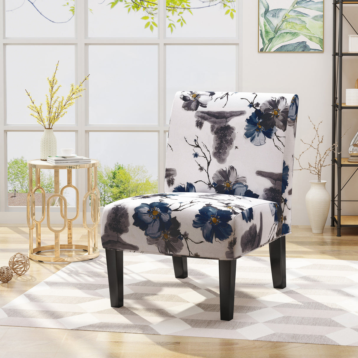 ACCENT CHAIR - V.I.P Digital Presence