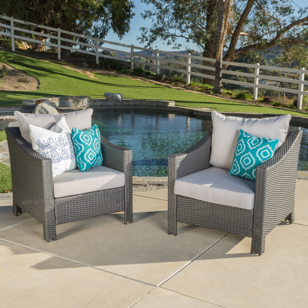 ANTIBES ARMCHAIR 2PCS - V.I.P Digital Presence