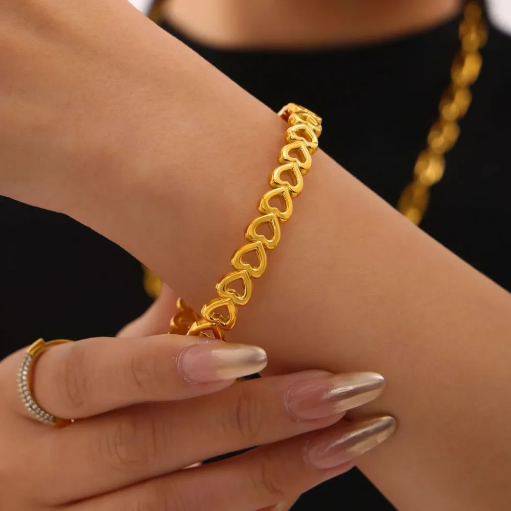 18K Gold-Plated Stainless Steel Heart Bracelet - V.I.P Digital Presence