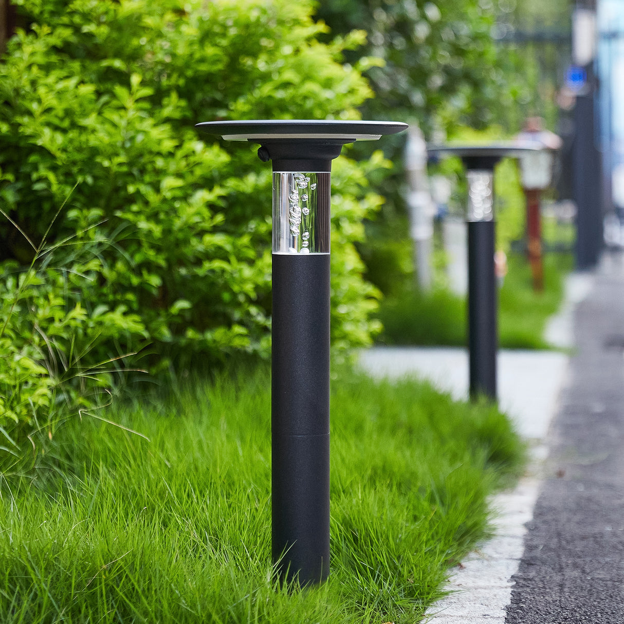 Solar Lawn Light With Dimmable LED - V.I.P Digital Presence