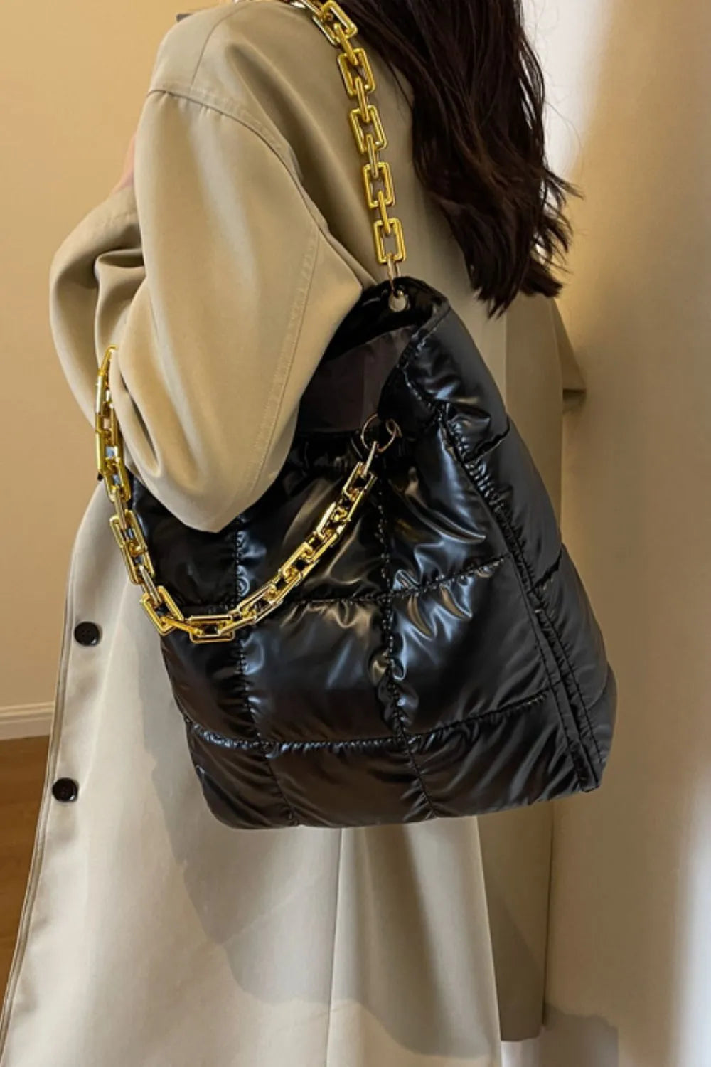 Bubble Texture Chain Handbag - V.I.P Digital Presence
