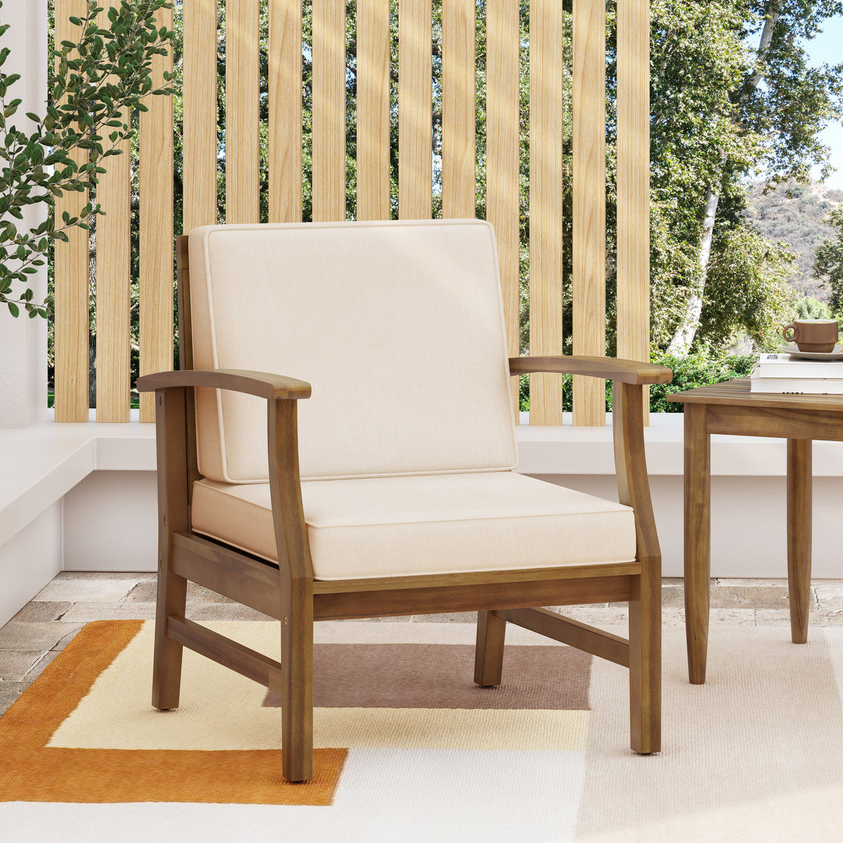 PERLA CLUB CHAIR - V.I.P Digital Presence