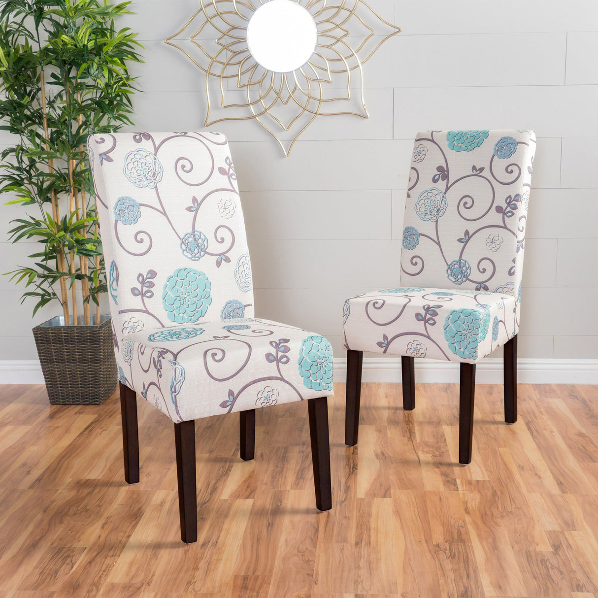 DINING CHAIR - V.I.P Digital Presence