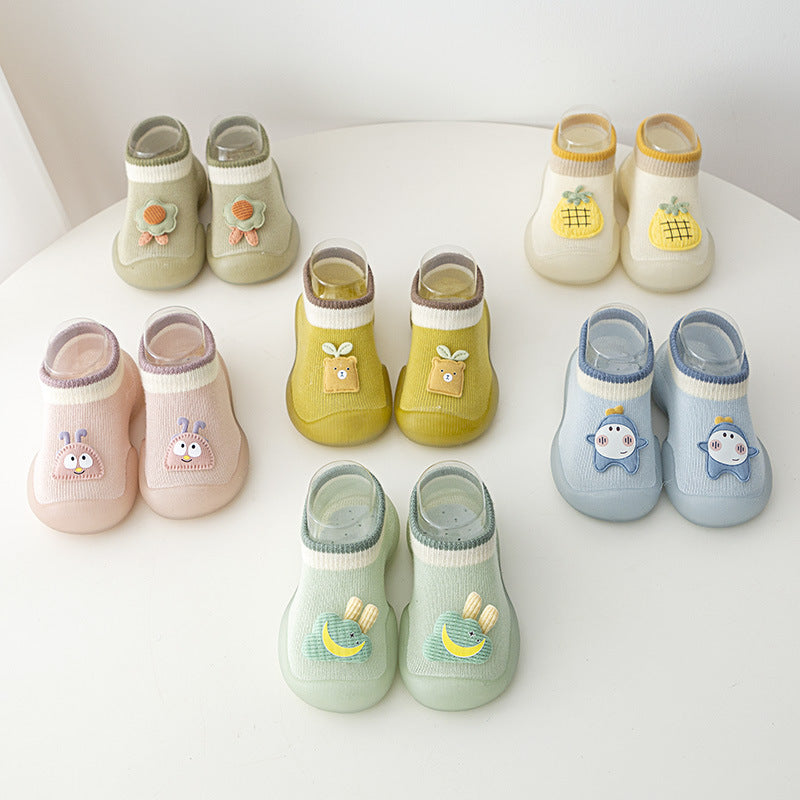 Zapatos para bebés y niños pequeños, primavera y verano, nuevos, antideslizantes, resistentes al desgaste, con calcetines de dibujos animados, para niños y niñas.