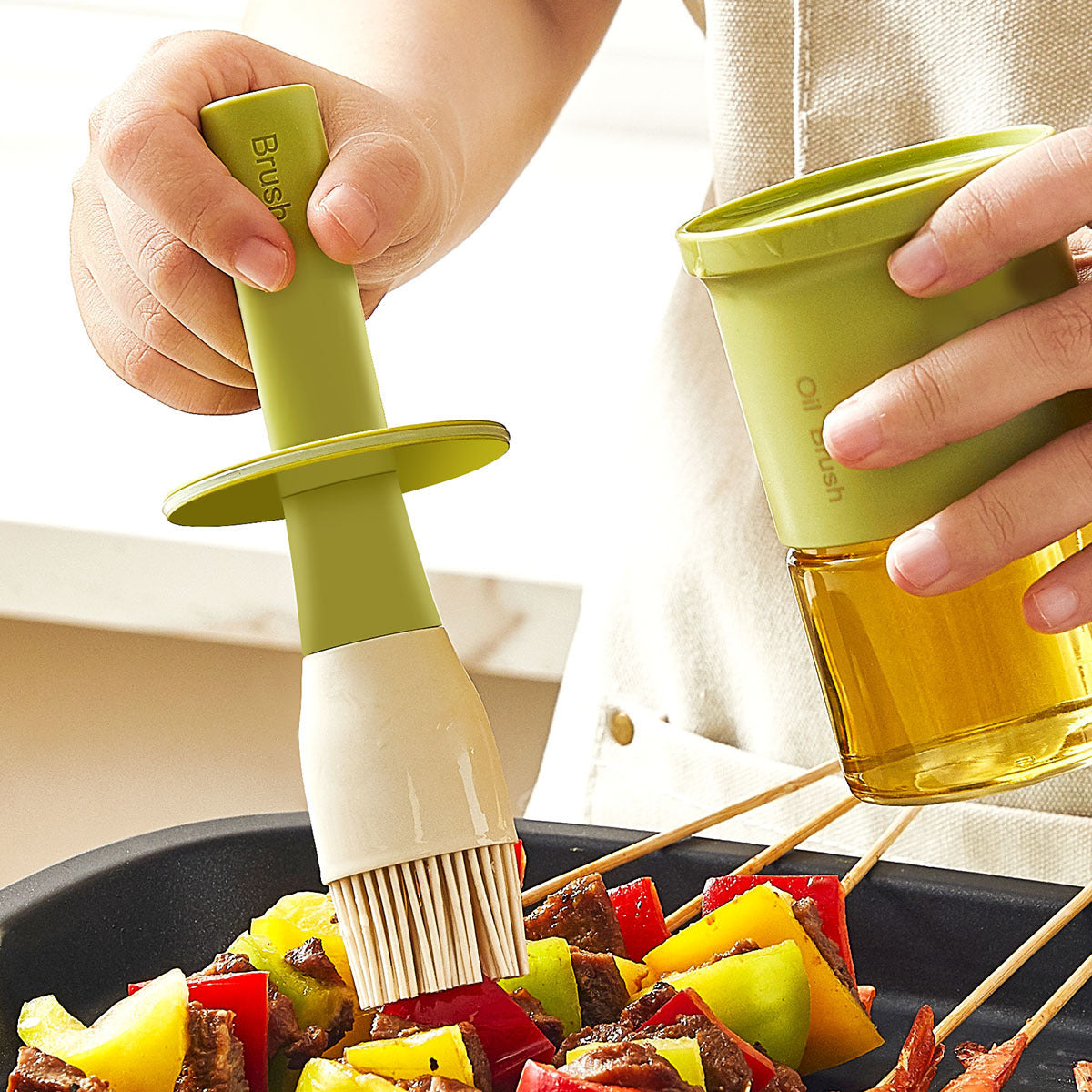 Barbecue brush silicone oil brush with bottle high temperature resistant oil brush bottle integrated kitchen brush oil baking - V.I.P Digital Presence