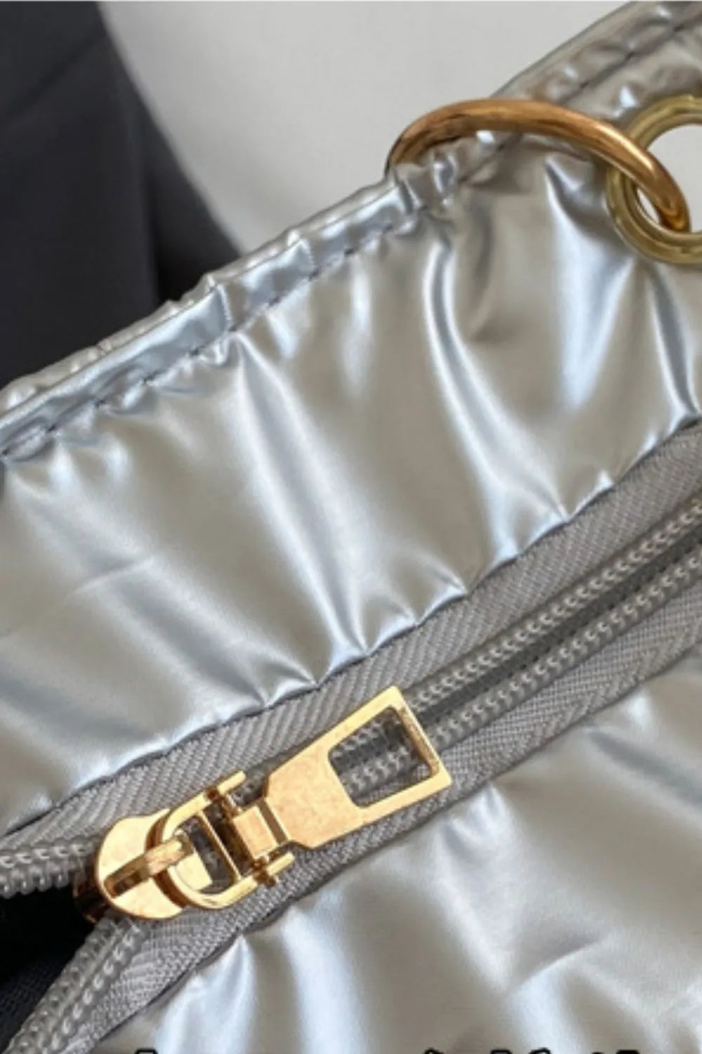 Bubble Texture Chain Handbag - V.I.P Digital Presence