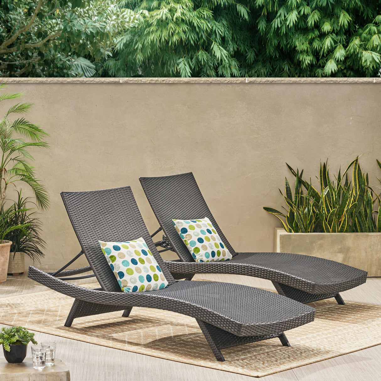 SALEM PE WICKER CHAISE LOUNGE - V.I.P Digital Presence