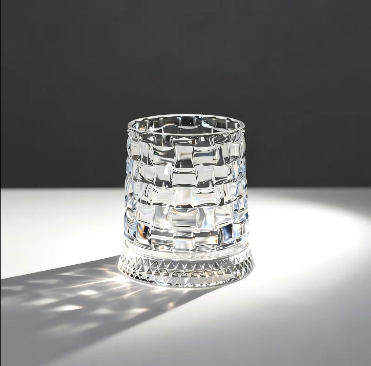 CrystalTwirl Rotating Drink Glass