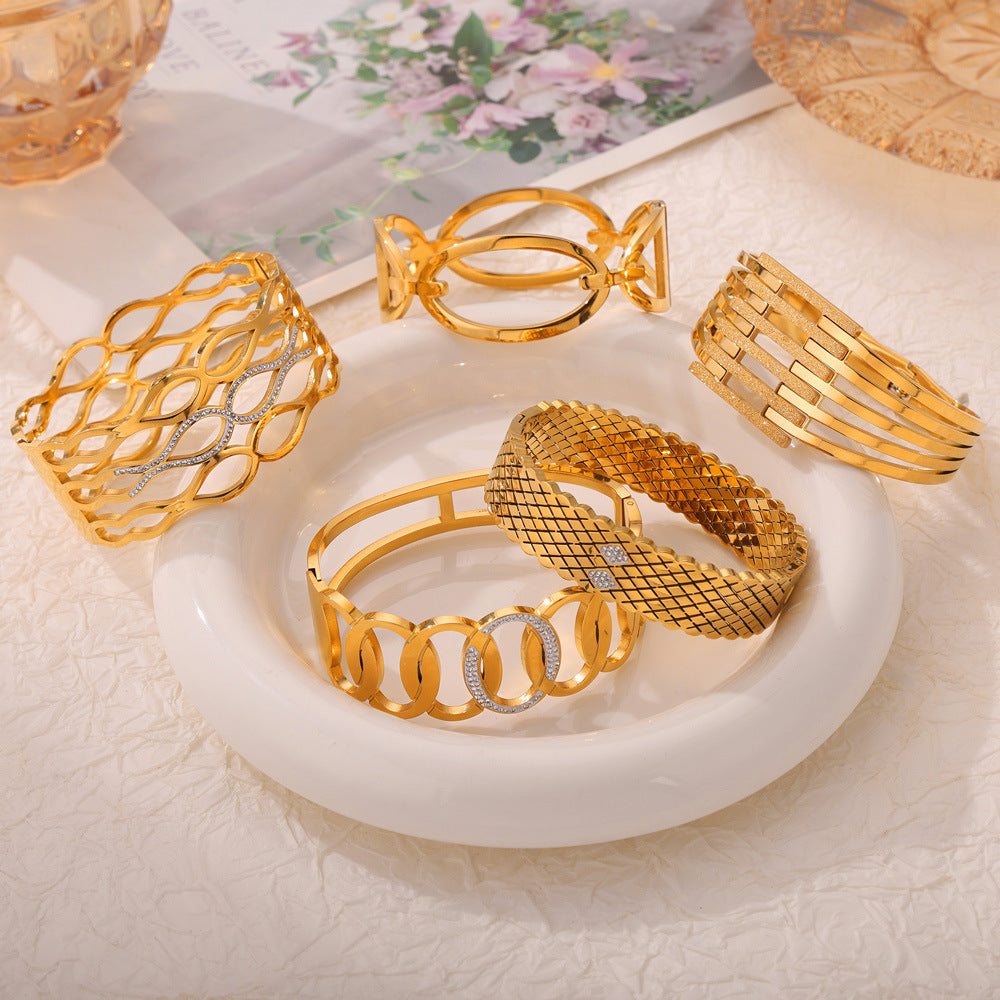 Fashion metal titanium steel bracelet with female geometric design and diamond studded spring buckle bracelet - V.I.P Digital Presence