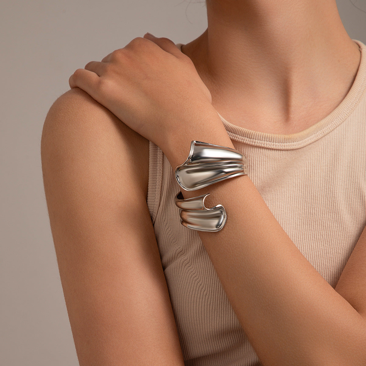 Metal style temperament niche versatile bracelet Bracelet irregular opening bracelet - V.I.P Digital Presence