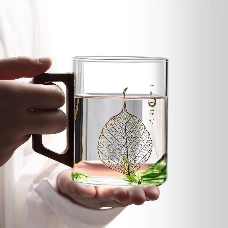 High end green tea cup with walnut handle and lid. High temperature resistant glass office drinking cup - V.I.P Digital Presence