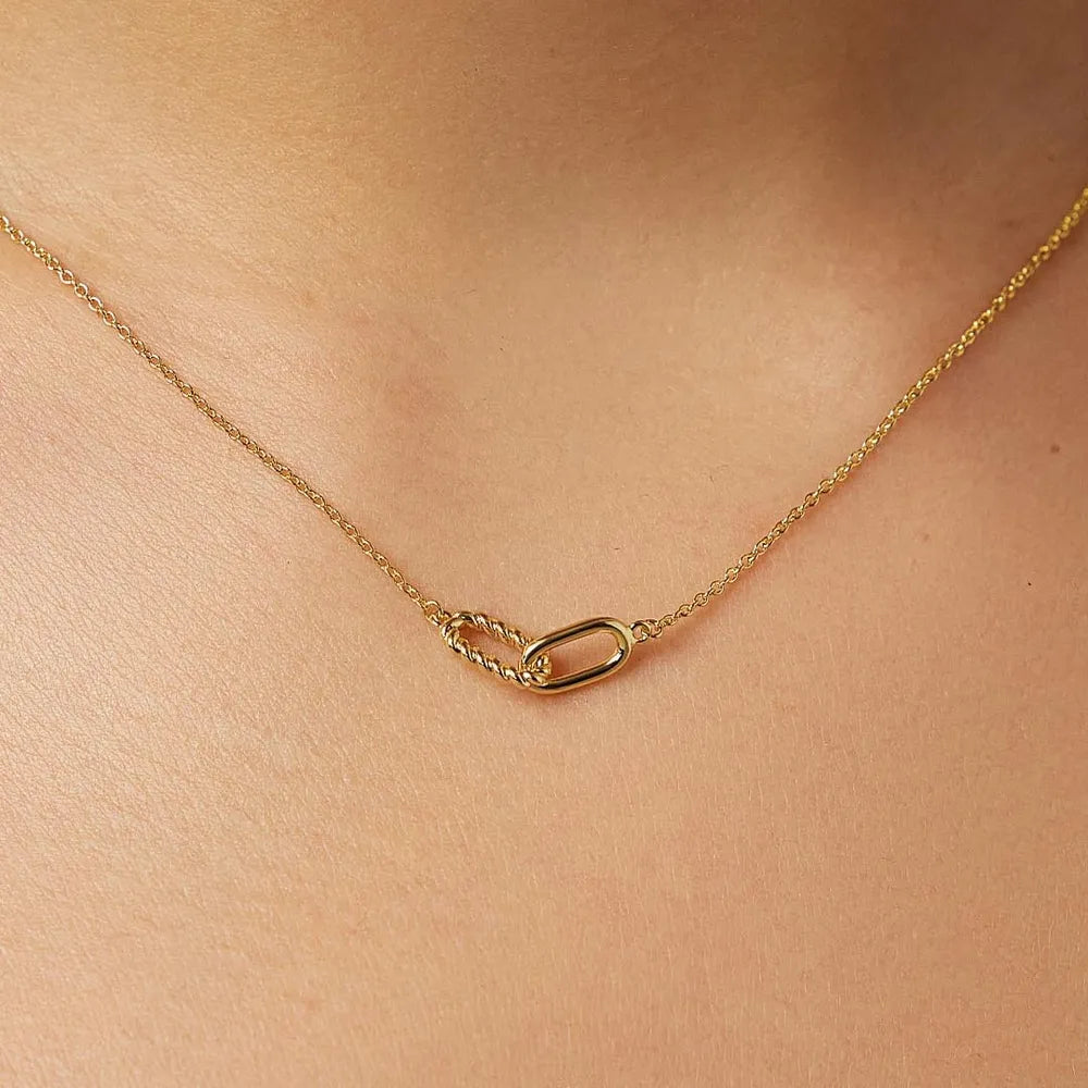 Interlocked Titanium Steel Necklace - V.I.P Digital Presence