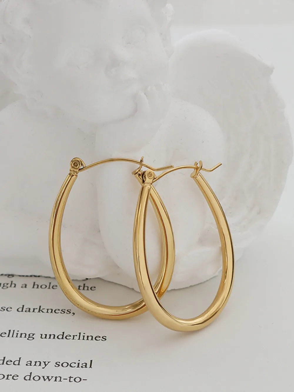 Elegant and niche design versatile ear buckles and accessories - V.I.P Digital Presence