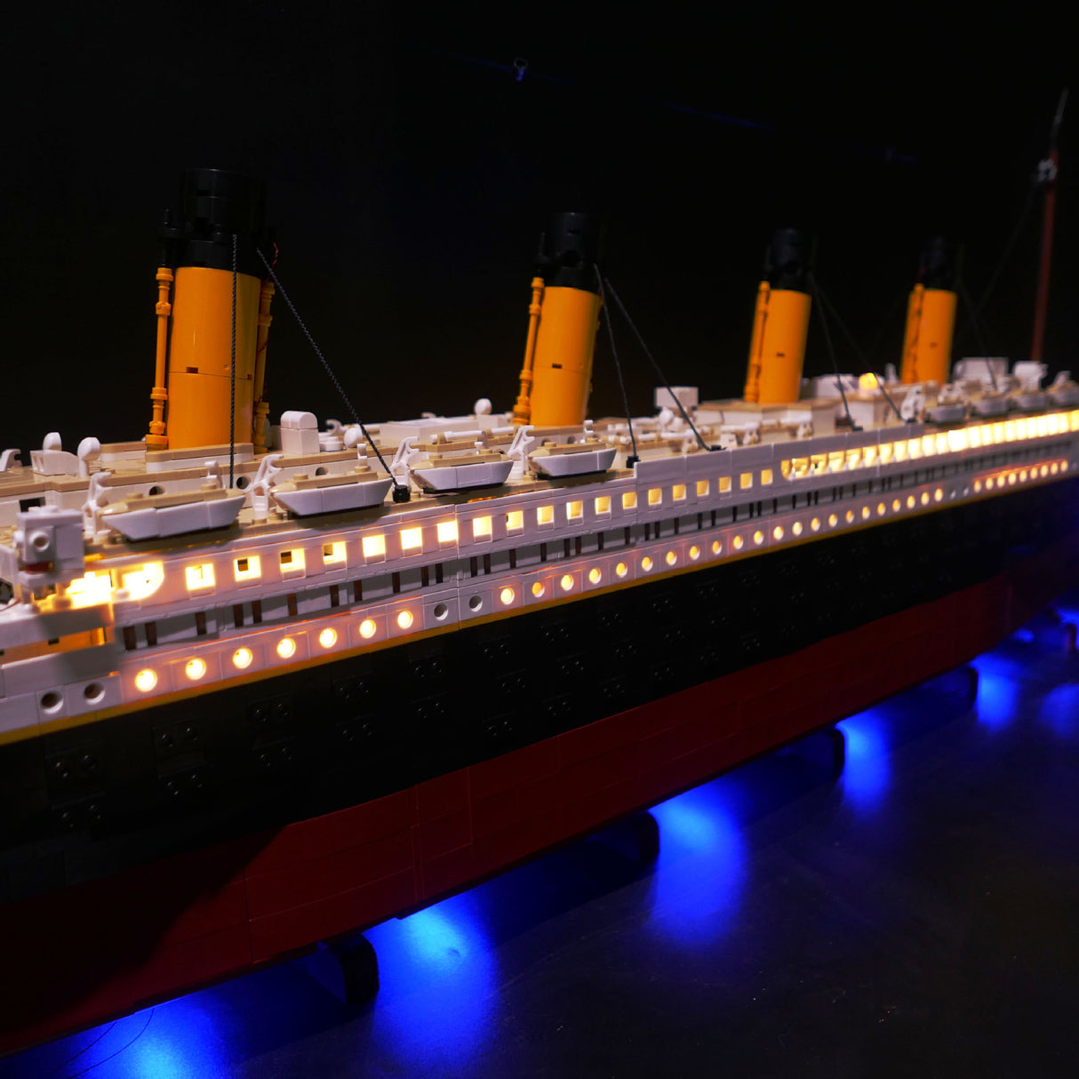 DIY building block lighting compatible with LEGO 10294 Titanic LED lights - V.I.P Digital Presence