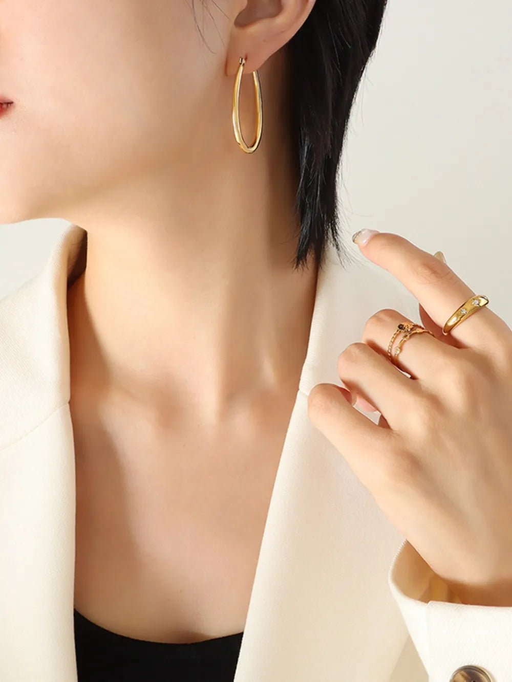 Elegant and niche design versatile ear buckles and accessories - V.I.P Digital Presence