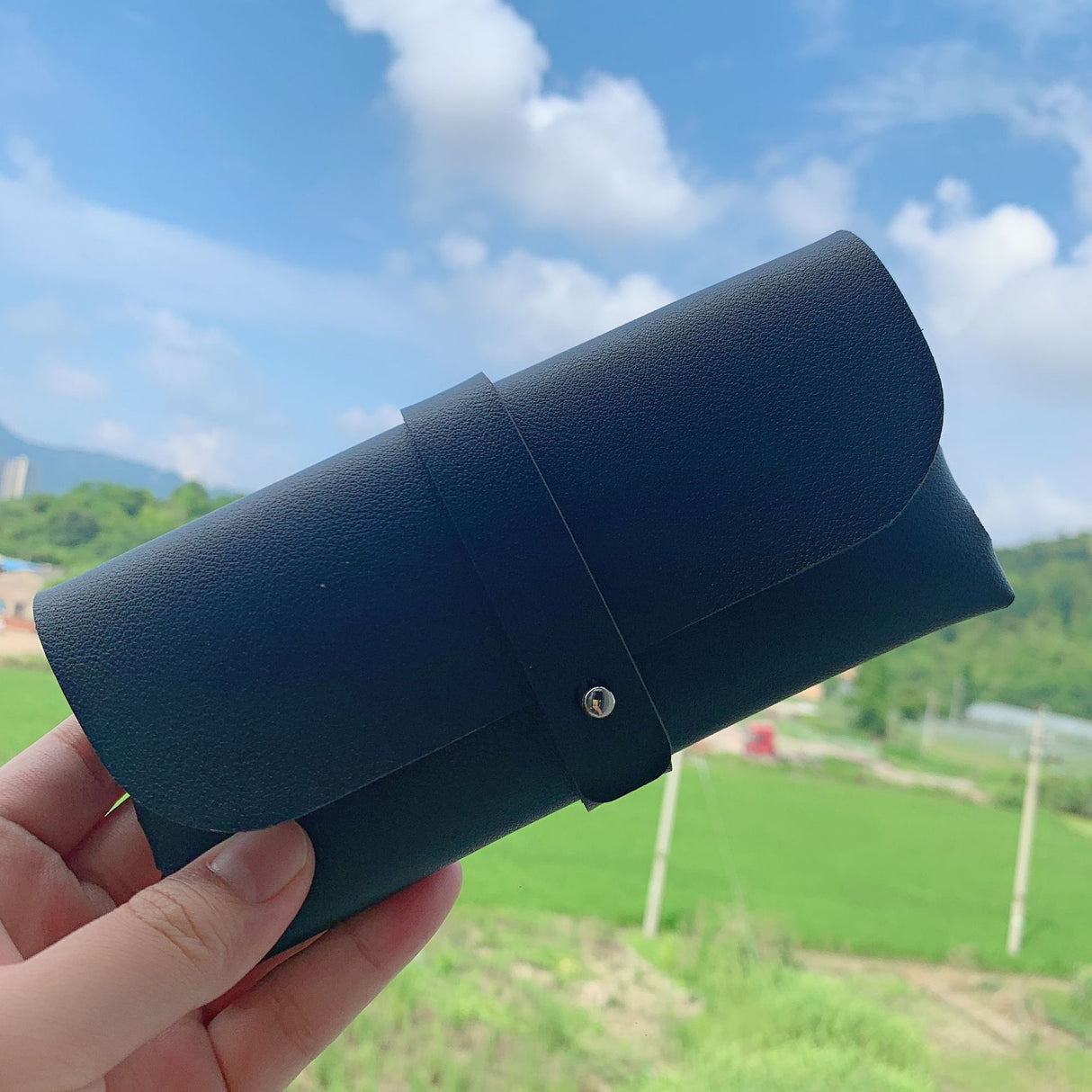 Glasses case Glasses bag Polarized card Glasses cleaning machine Button box Zipper box Glasses bag - V.I.P Digital Presence