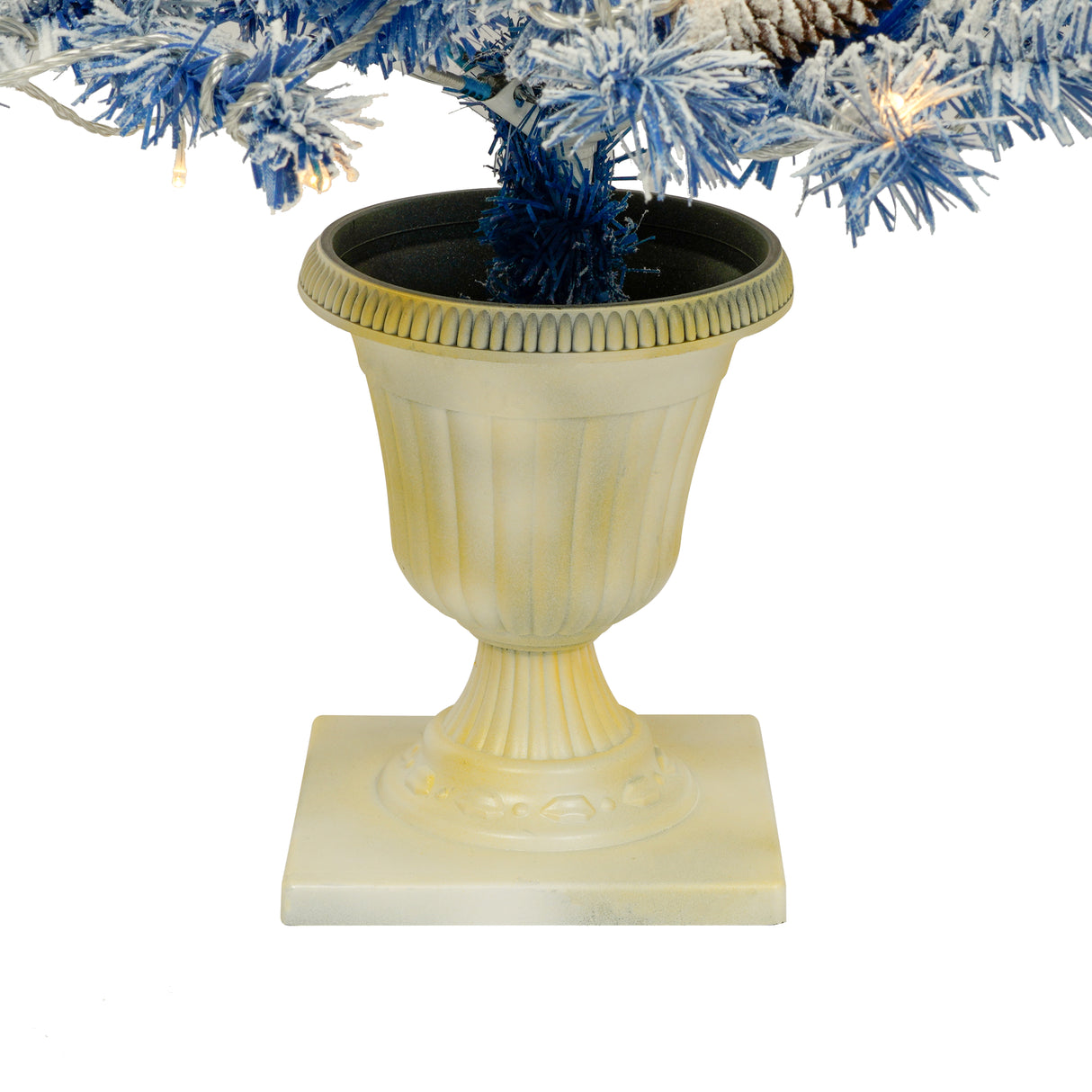 A set of 4 artificial Christmas trees, including flower garlands, flower garlands, and 2 entrance trees, equipped with LED light - V.I.P Digital Presence