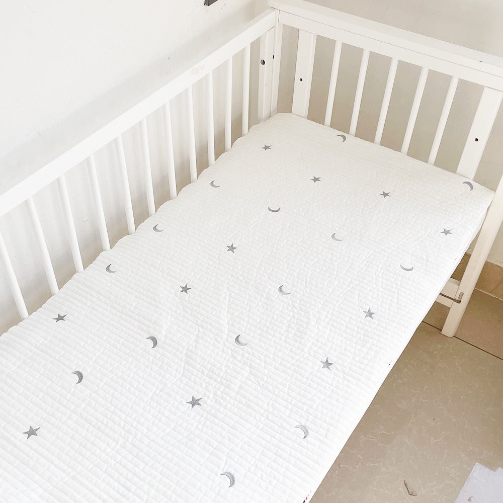 Sábana ajustable para bebé de algodón puro más sábanas de algodón en estilo japonés y coreano, sábanas acolchadas bordadas para recién nacidos, colchón infantil de otoño e invierno