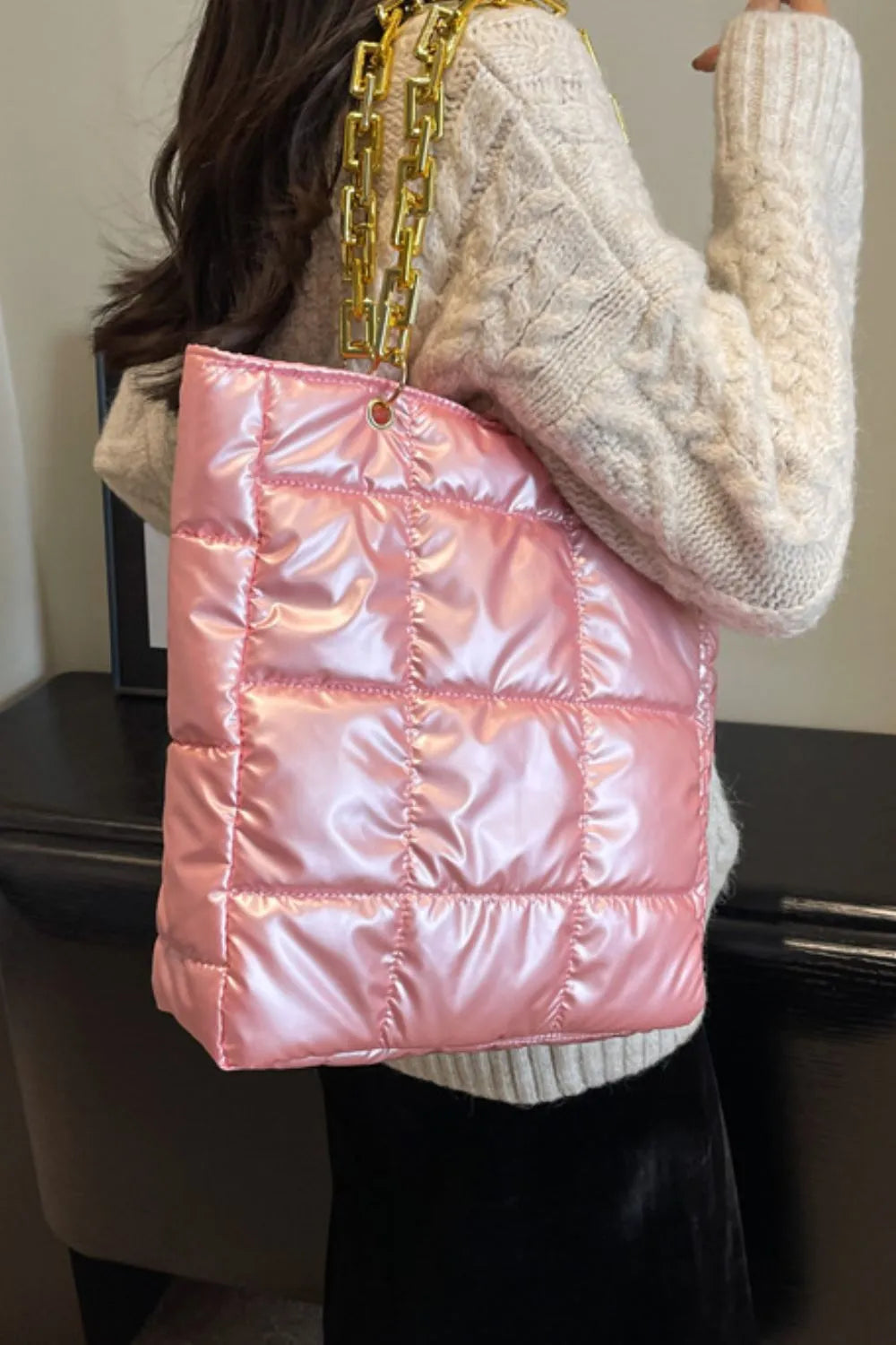 Bubble Texture Chain Handbag - V.I.P Digital Presence