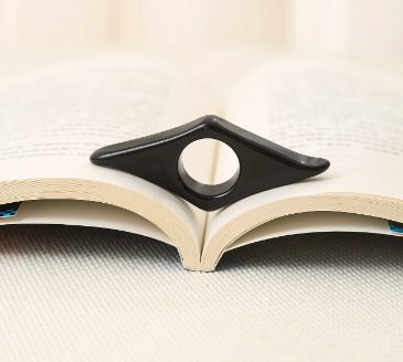 Press book reading aid - V.I.P Digital Presence