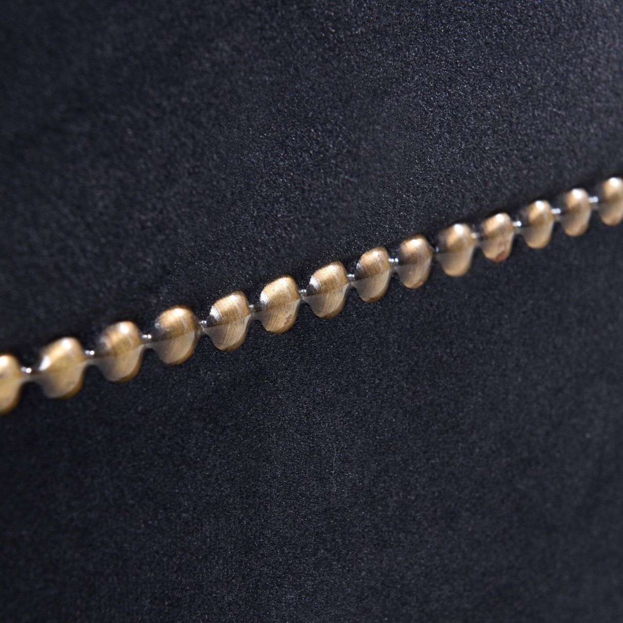 58 inch velvet lounge chair, button cluster right arm lounge chair with nail head decoration and solid wood legs - V.I.P Digital Presence