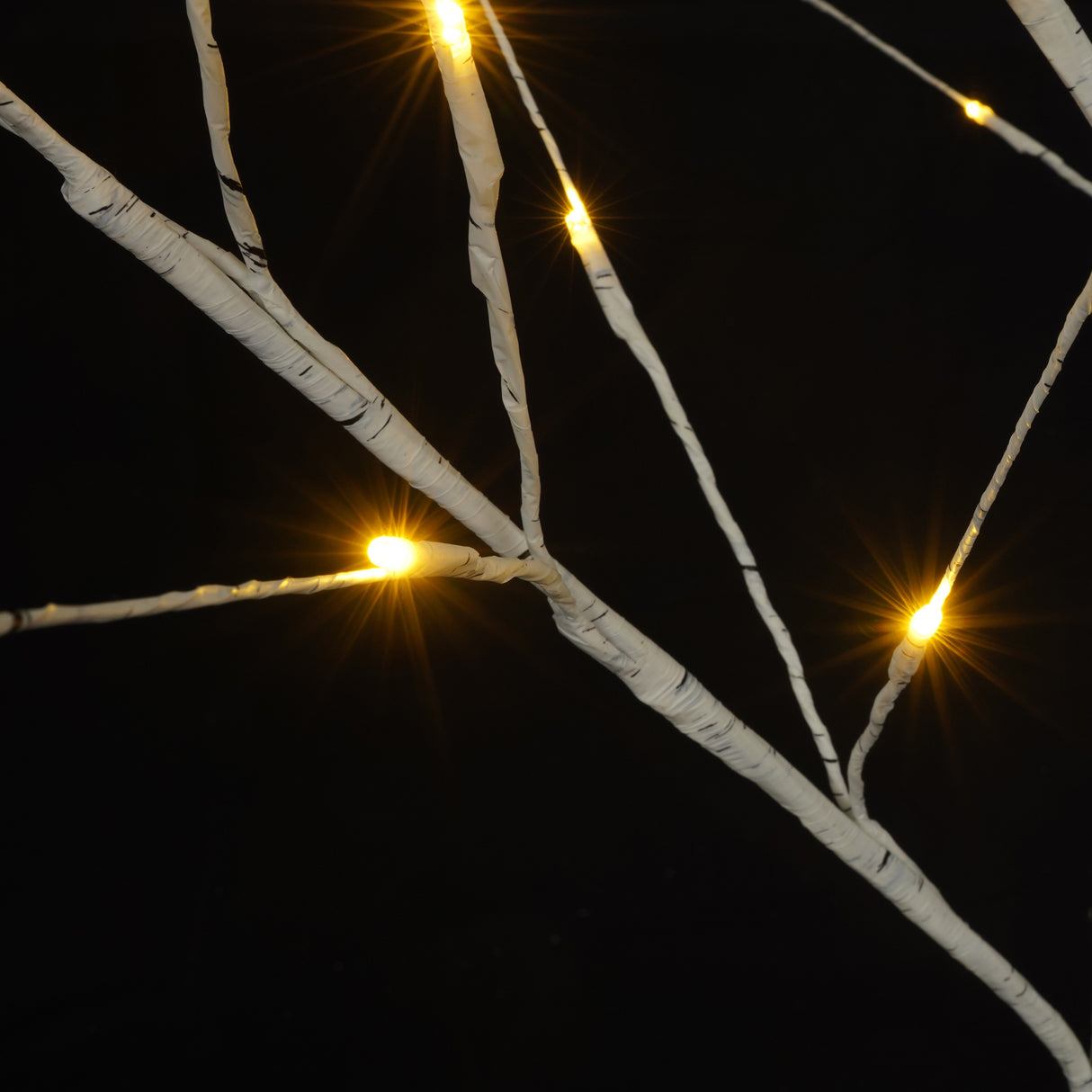Artificial birch tree with light, 4FT 48 LED/5FT 72 LED/6FT 96 LED, with warm white light, indoor and outdoor decoration - V.I.P Digital Presence