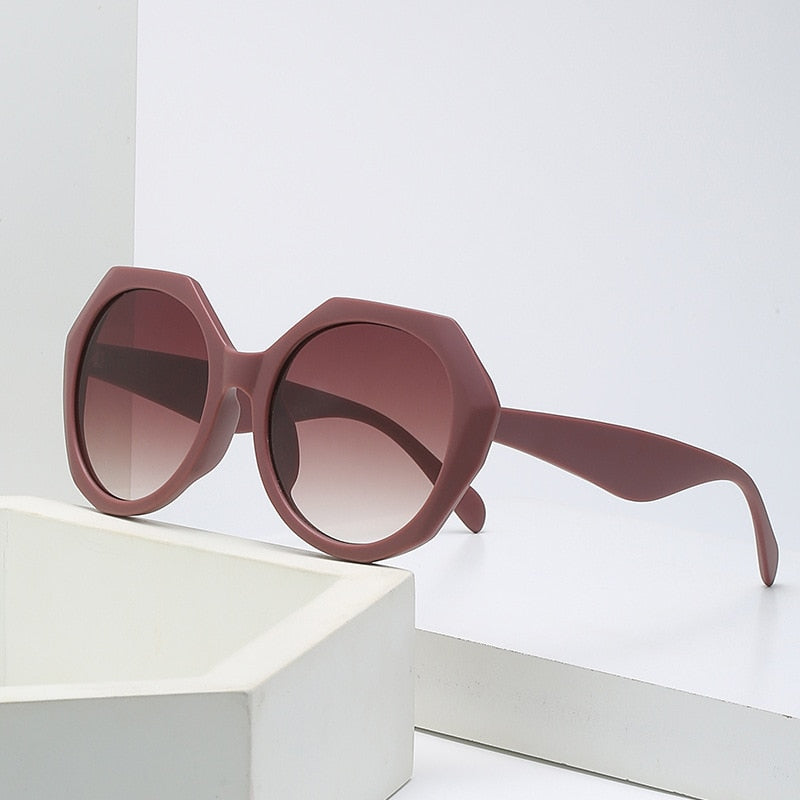Nuevas gafas de sol de moda con montura irregular para mujer, gafas de sol de montura grande a rayas de moda