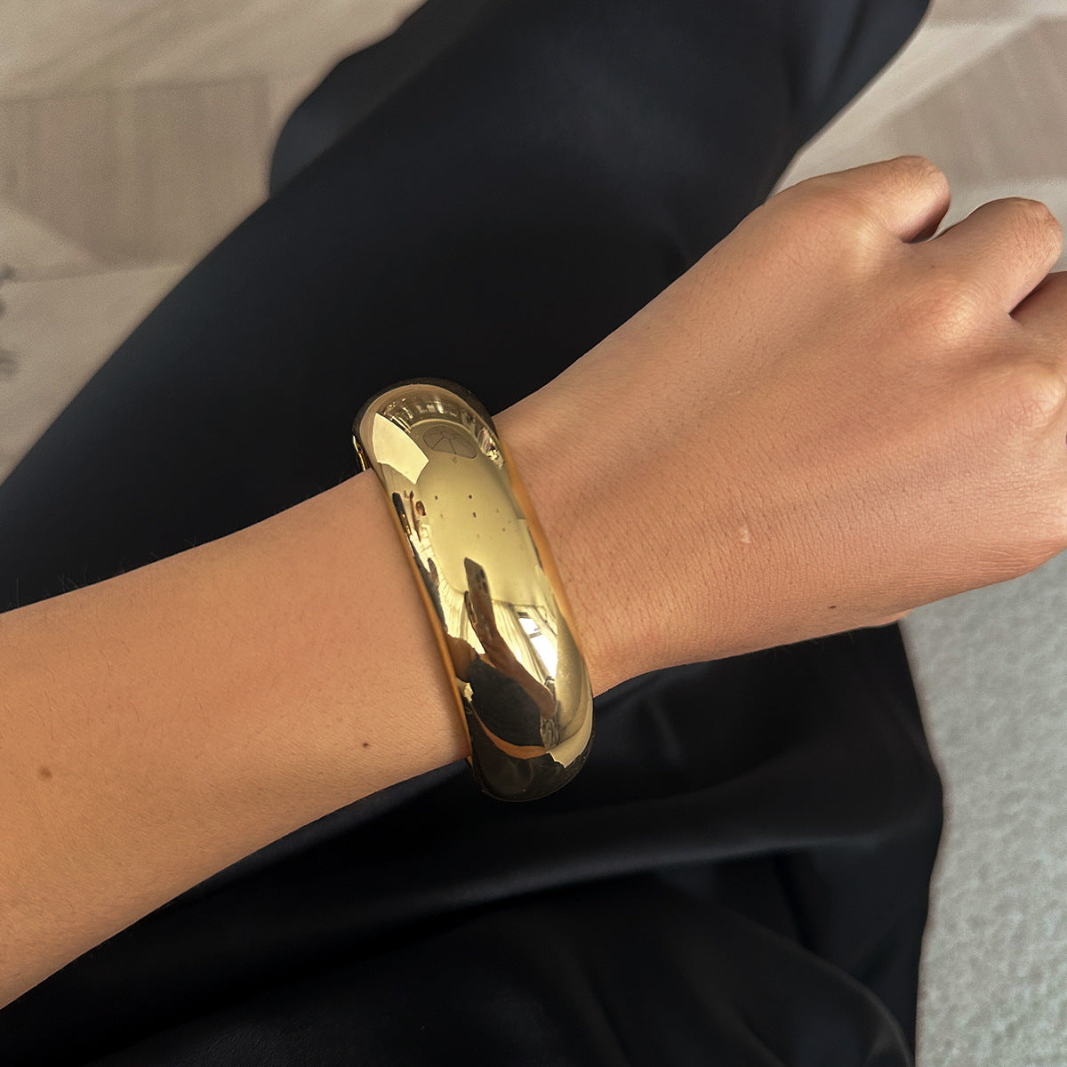 Fashionable metal curved spring bracelet, casual irregular Bracelet set - V.I.P Digital Presence