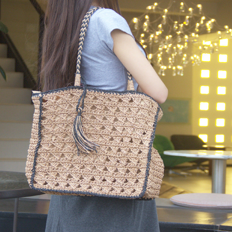 Square tassel single shoulder grass woven bag small fresh hollow handmade grass woven bag women's beach bag - V.I.P Digital Presence