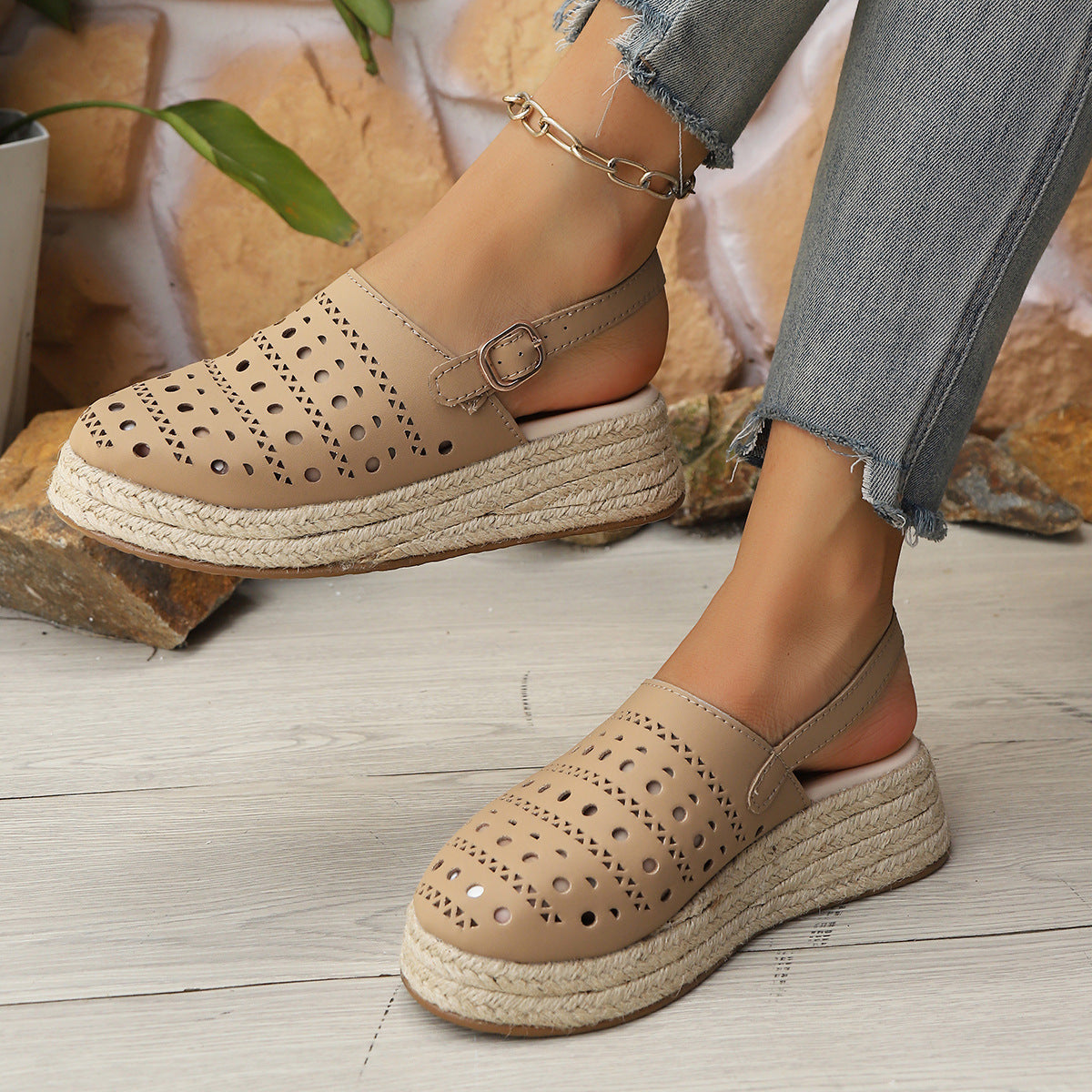 Baotou sandals women's thick soled sloping heel retro hemp rope hollowed out women's sandals - V.I.P Digital Presence