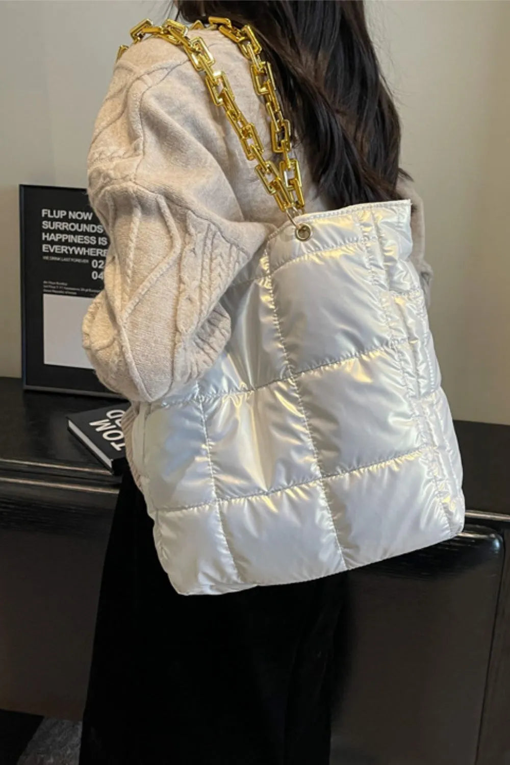 Bubble Texture Chain Handbag - V.I.P Digital Presence