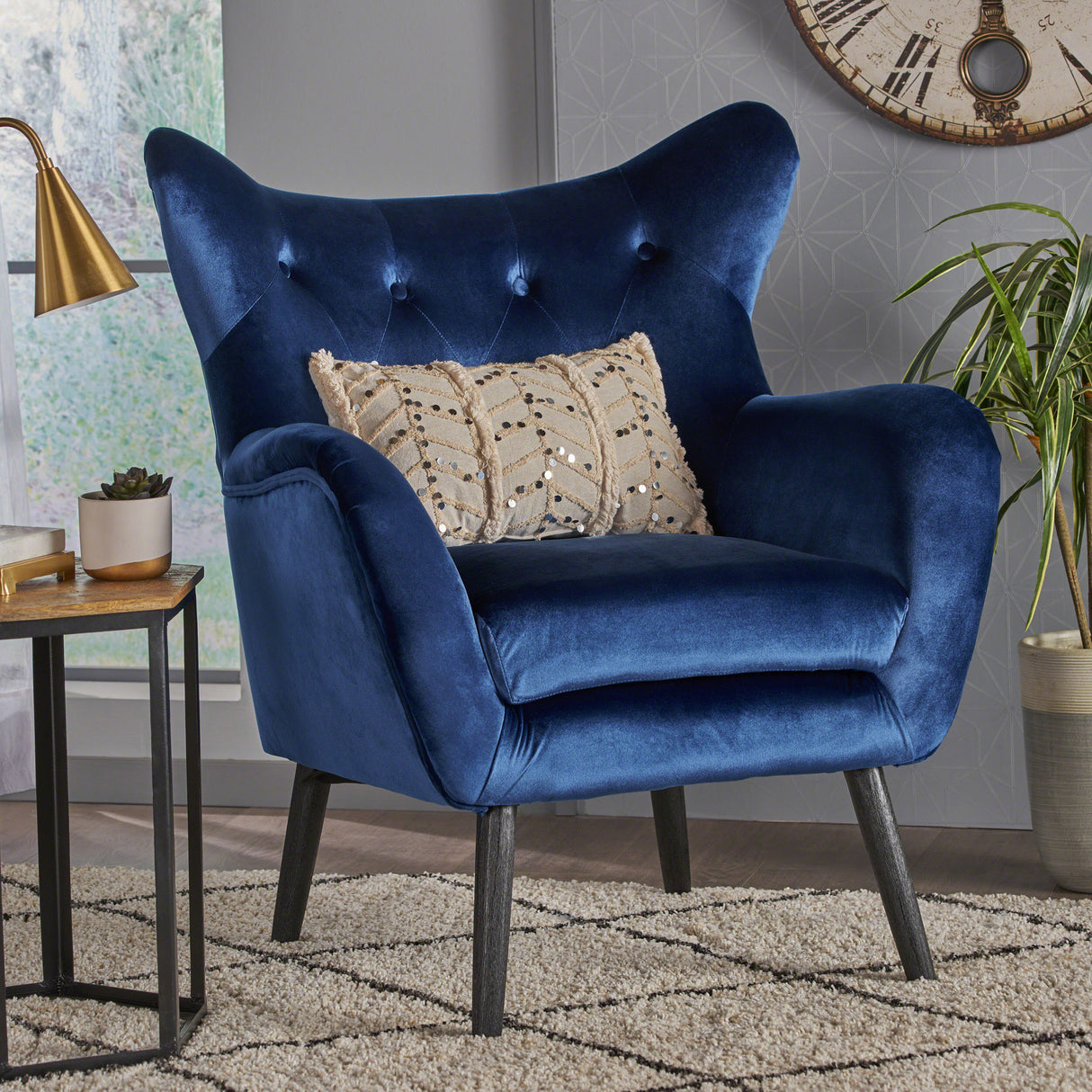 ARM CHAIR - V.I.P Digital Presence