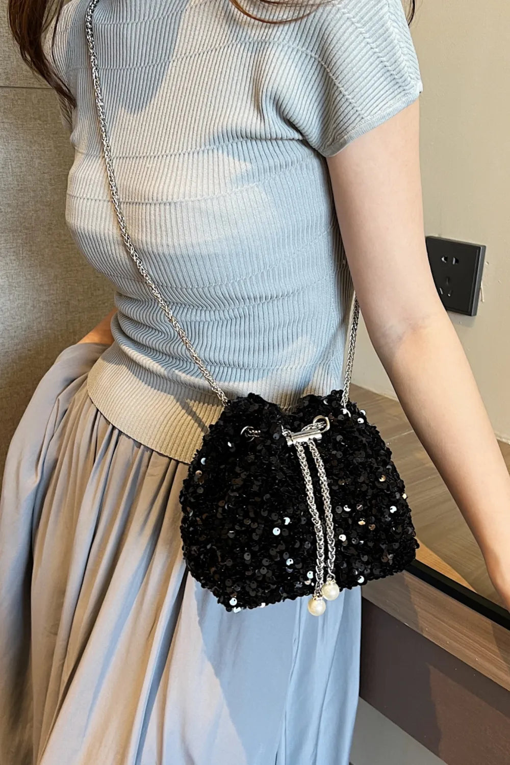 Sequin Chain Drawstring Bucket Bag - V.I.P Digital Presence