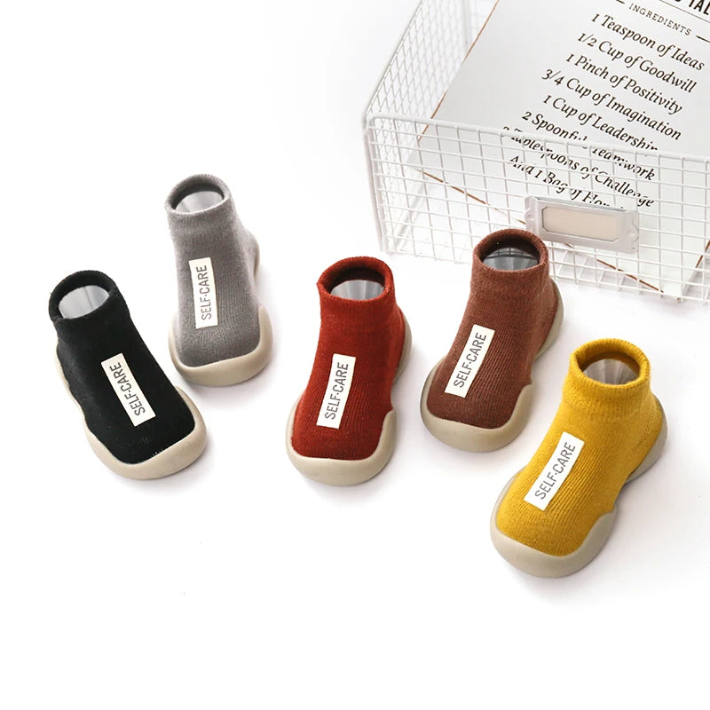 Zapatos de bebé unisex, primeros zapatos, andadores para bebés, primeros andadores para niñas pequeñas, suela de goma suave, botines de punto antideslizantes