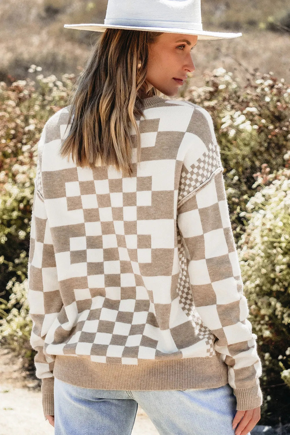Checkered Round Neck Long Sleeve Sweater - V.I.P Digital Presence