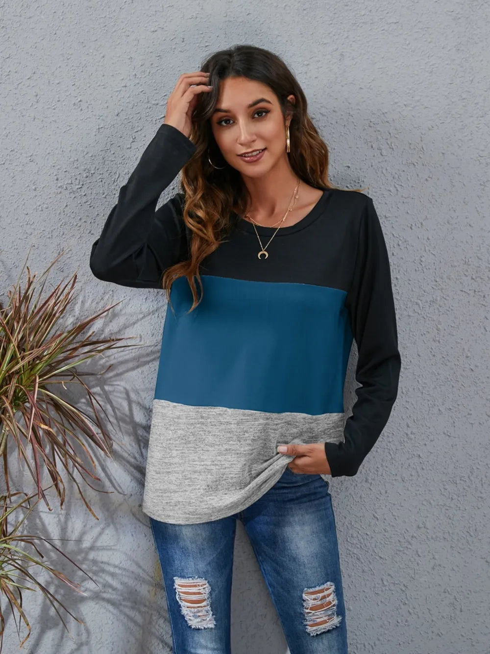Color Block Round Neck Long Sleeve T-Shirt - V.I.P Digital Presence