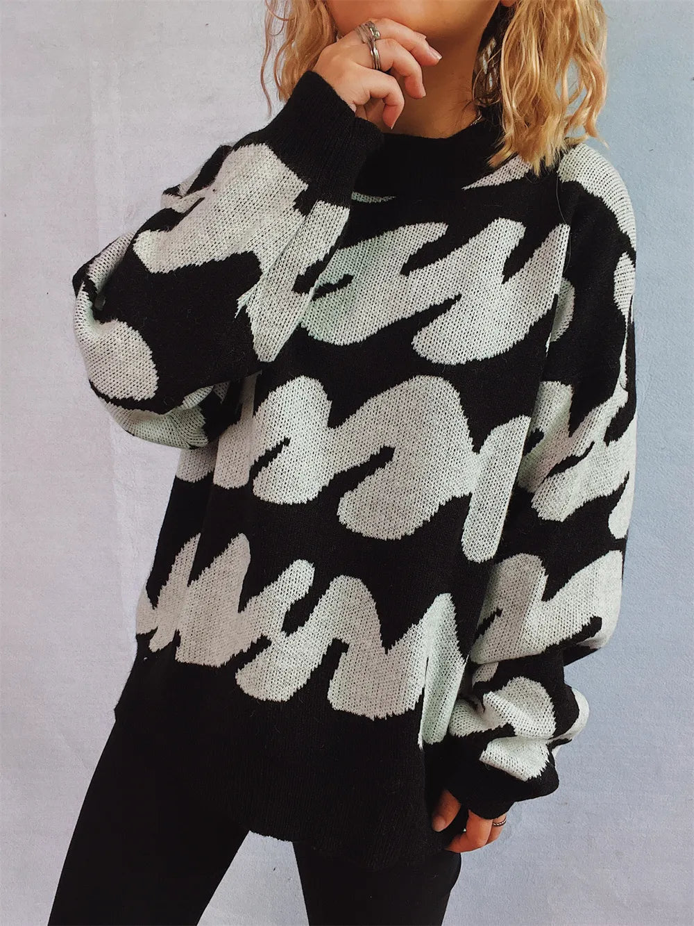Contrast Round Neck Long Sleeve Sweater - V.I.P Digital Presence
