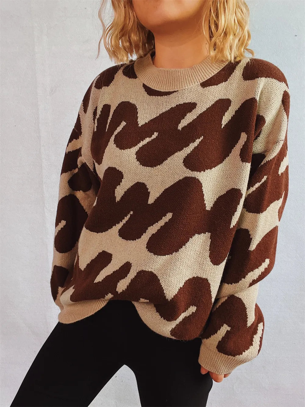 Contrast Round Neck Long Sleeve Sweater - V.I.P Digital Presence
