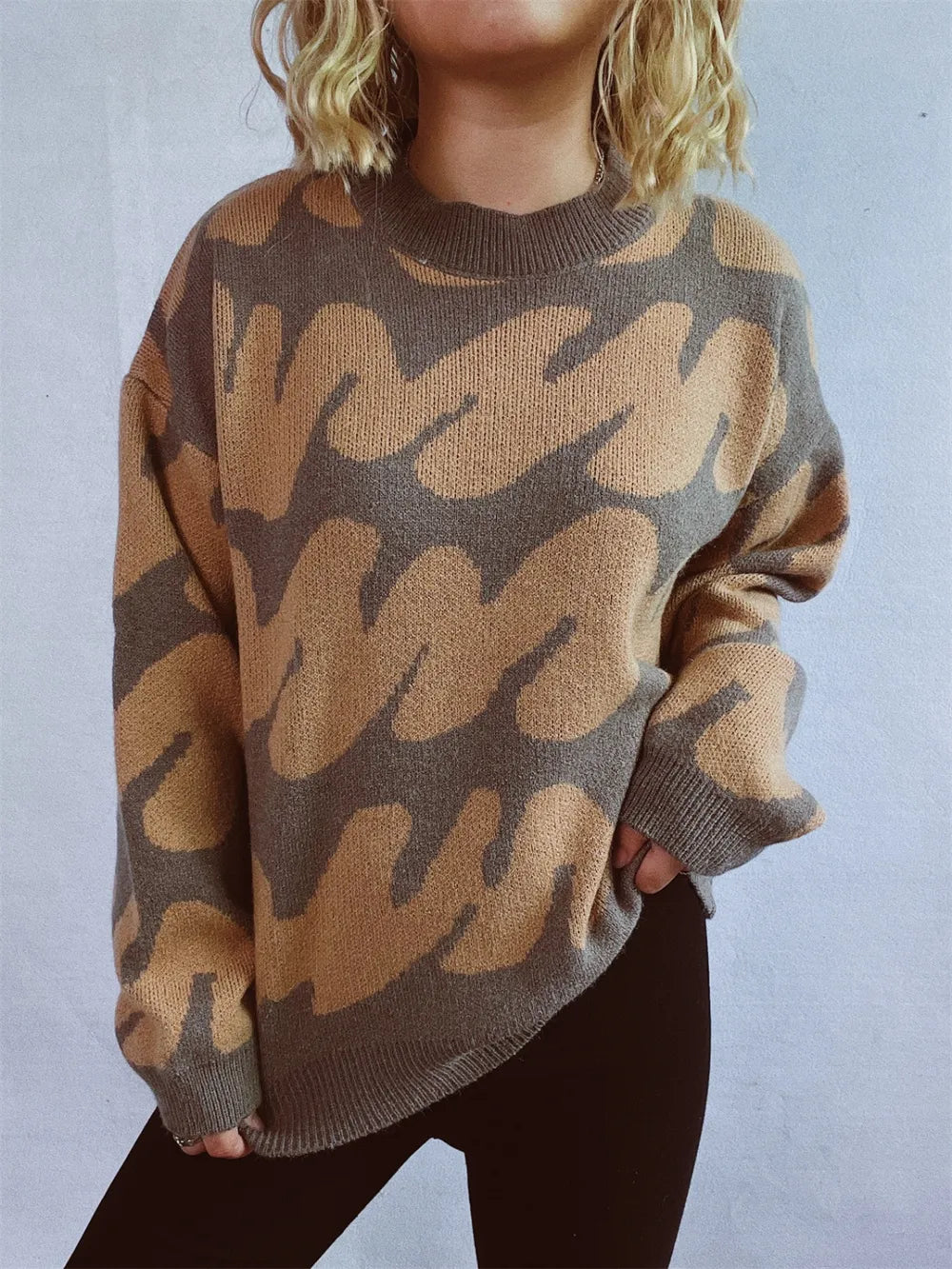 Contrast Round Neck Long Sleeve Sweater - V.I.P Digital Presence