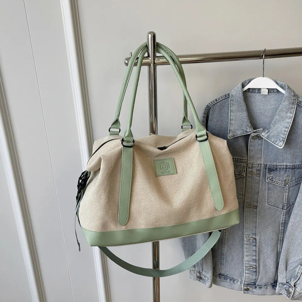 Contrast Travel Bag - V.I.P Digital Presence