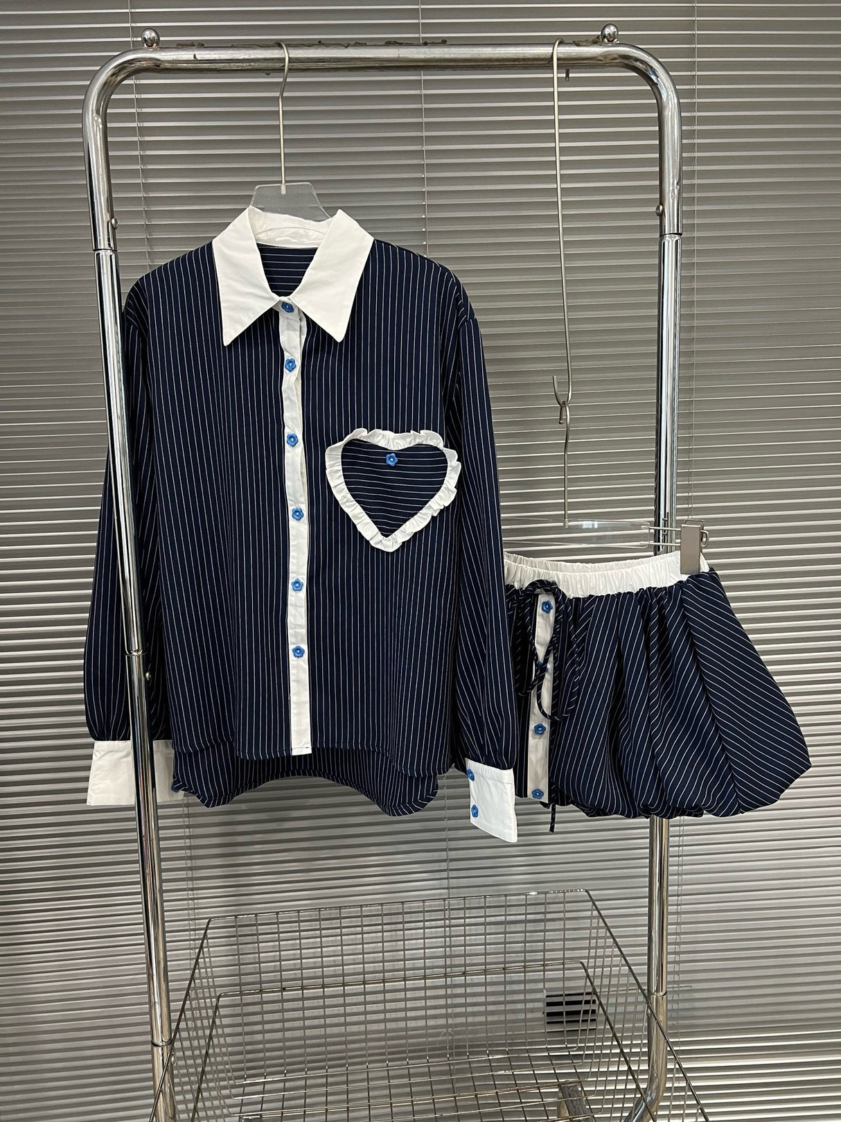 Fashion contrasting polo collar heart striped shirt top women's spring floral bud fluffy half skirt two-piece set - V.I.P Digital Presence