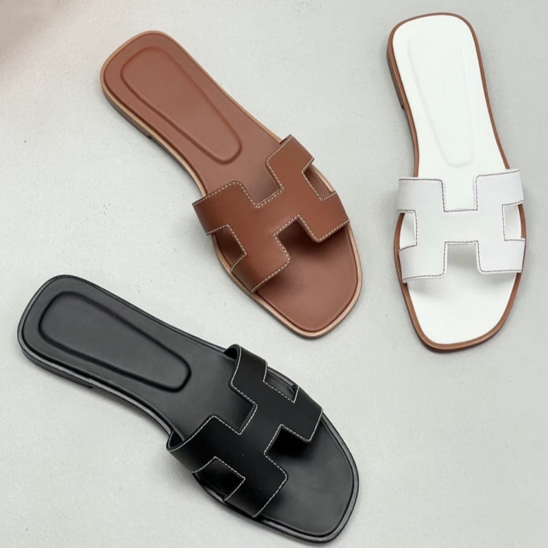 Flat bottomed beach sandals are fashionable casual lightweight and can be worn as a single drag - V.I.P Digital Presence