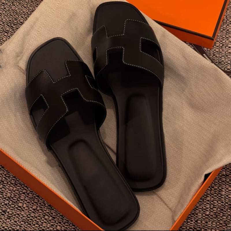 Flat bottomed beach sandals are fashionable casual lightweight and can be worn as a single drag - V.I.P Digital Presence